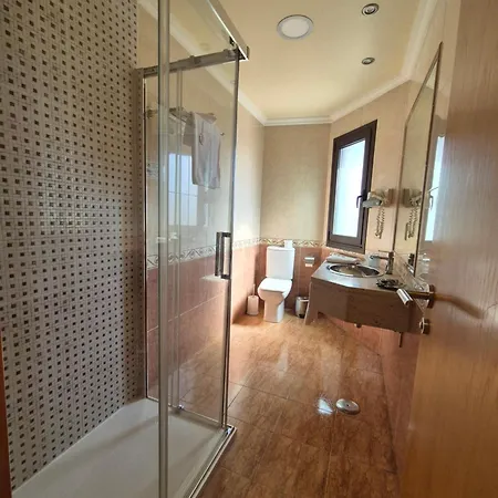 Hhb Confort Hotel Pontevedra