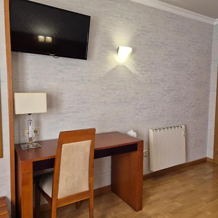 Hhb Confort Hotel Pontevedra