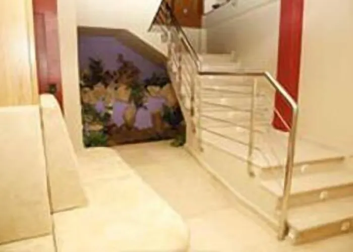 Hhb Confort Hotel *