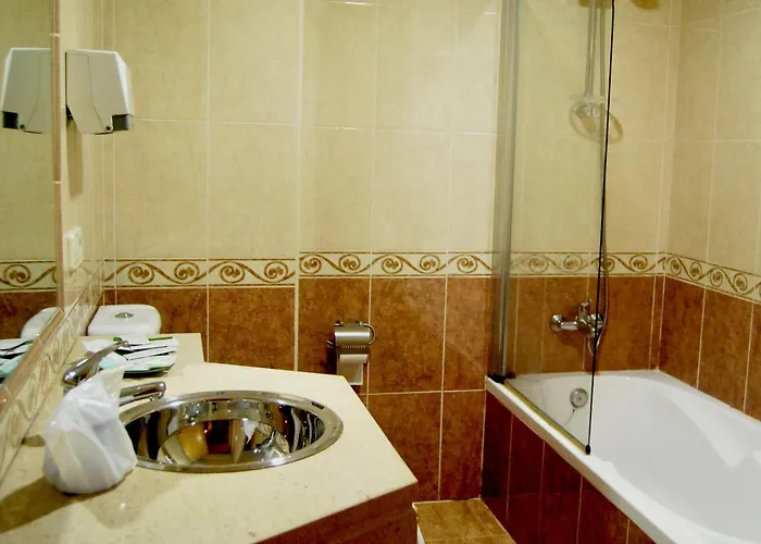 Hhb Confort Hotel